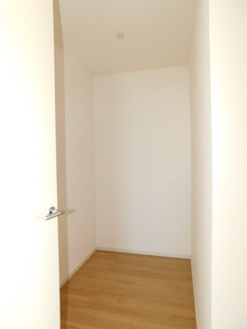 名古屋市中川区千音寺４丁目の新築一戸建の収納|◇ウォークインクローゼット◇　　大きな荷物が片付く大容量ウォークイン♪