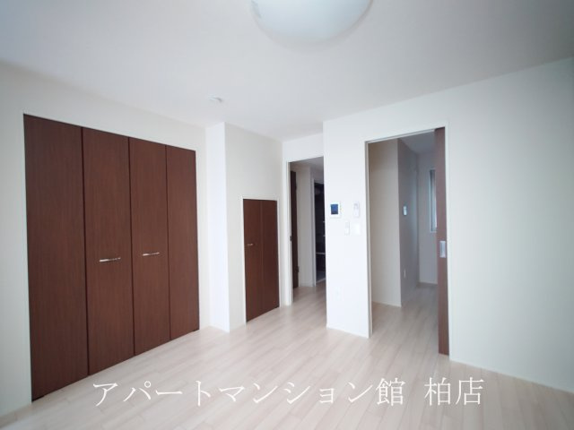 グランアサヒの居間・リビング|同施工会社、同型タイプです／※現況優先