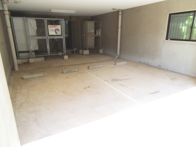 メインステージ赤羽北の駐車場|敷地内駐車場ございます♪