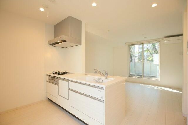 プラハテラス東大前