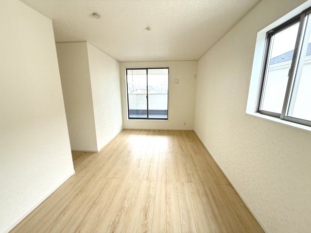 クレイドルガーデン前橋市大利根町第２　1号棟の洋室|２階洋室１です♪
