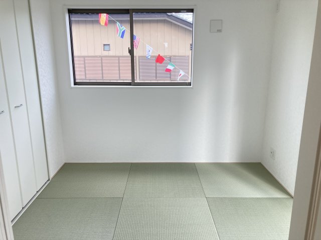 クレイドルガーデン前橋市大利根町第２　1号棟の和室|1階和室4.5帖です。い草香る和室はくつろぎスペースに最適ですよ♪