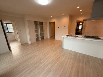 【居間・リビング】 | ヴェルセ用賀 | ゆったりとしたリビングです