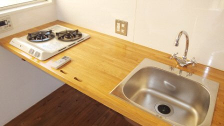 カネマタハイツのキッチン|2口システムキッチンです