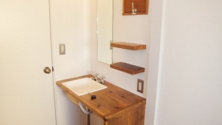 カネマタハイツの洗面所|雰囲気のある洗面台