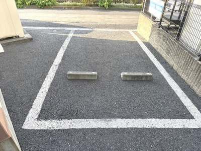 【駐車場】 | （ＰＥＴ可・ＳＯＨＯ可）アンプルールフェールカノン |  