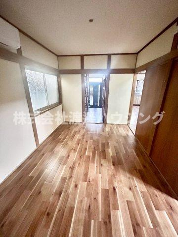庄内栄町3丁目一戸建の洋室