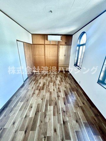 庄内栄町3丁目一戸建の洋室