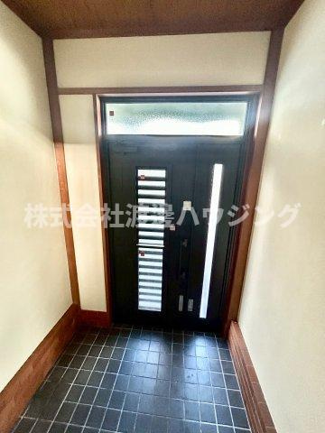 庄内栄町3丁目一戸建の玄関