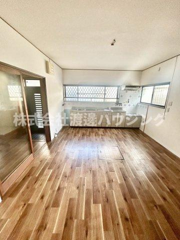 庄内栄町3丁目一戸建の居間・リビング