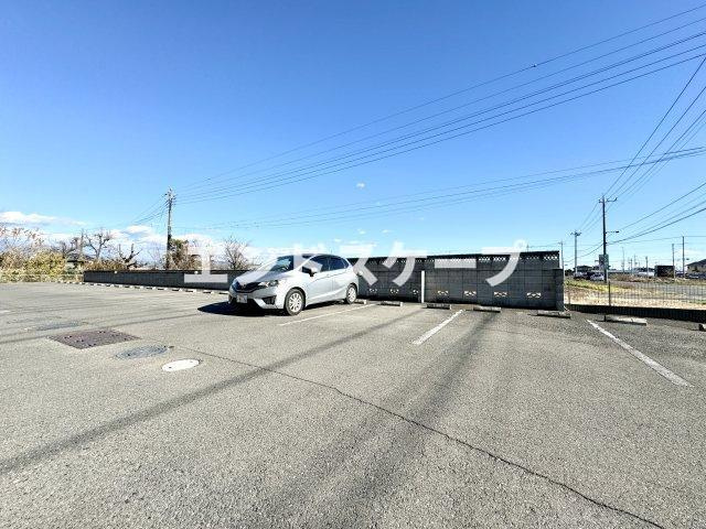 オルタシア カツラの駐車場|高崎、前橋、伊勢崎エリアのお部屋探しはエンドスケープまで！お客様の理想お聞かせ下さい♪