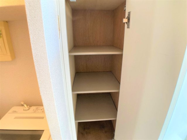 【玄関】 | 設備・仕様は号室により異なる為、現況を優先致します。