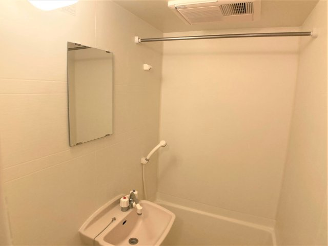 【洗面所】 | 設備・仕様は号室により異なる為、現況を優先致します。