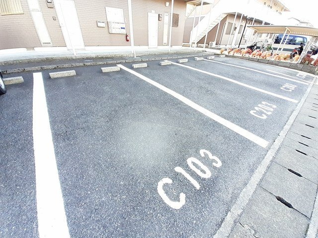 ドリーミー山中Ｃの駐車場
