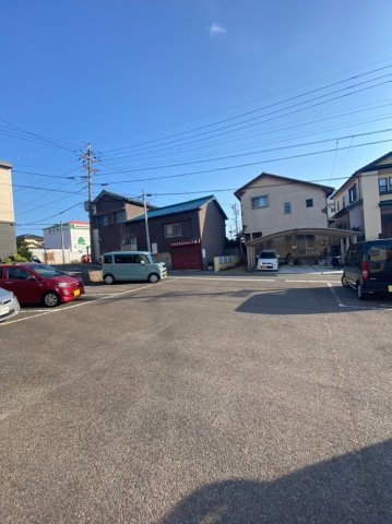 コーポ磯村の駐車場