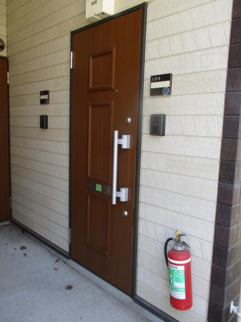 川崎市多摩区生田５丁目のアパートのエントランス