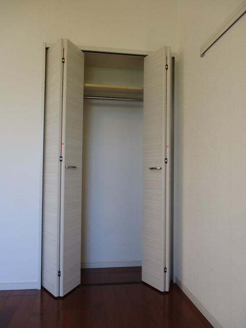 川崎市多摩区生田５丁目のアパートの収納