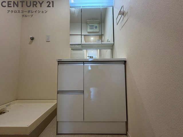 室内に洗濯機置き場があります