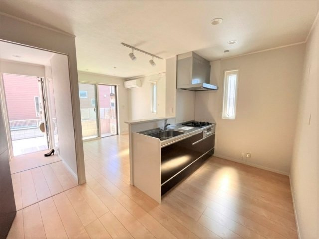 熊本市南区十禅寺２丁目のアパートの居間・リビング