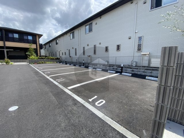 Casa Caneleの駐車場
