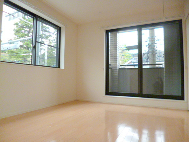 ＫＤハウスの寝室|★洋室広々６.１帖★角部屋★