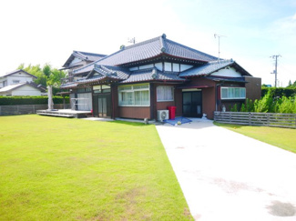 【庭】 | 長生郡一宮町東浪見　中古戸建 | 敷地496坪 2階は増築 フリースペース約45.5帖 ドックラン・家庭菜園が可能ですウッドデッキ付き