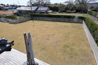 【庭】 | 長生郡一宮町東浪見　中古戸建 | 敷地496坪 2階は増築 フリースペース約45.5帖 ドックラン・家庭菜園が可能ですウッドデッキ付き