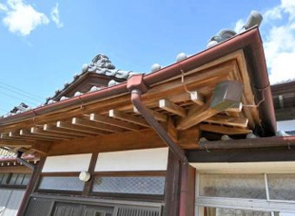 【外観】 | 長生郡一宮町東浪見　中古戸建 | 敷地496坪 2階は増築 フリースペース約45.5帖 ドックラン・家庭菜園が可能ですウッドデッキ付き