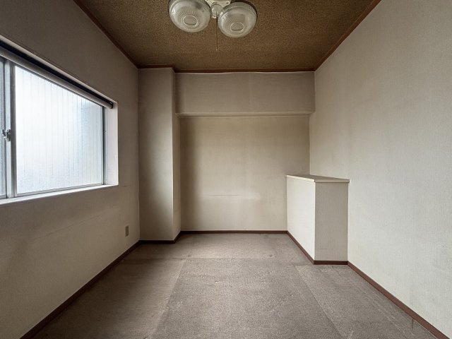 寿ゞやマンション小牧の洋室|使い勝手のいい洋室です