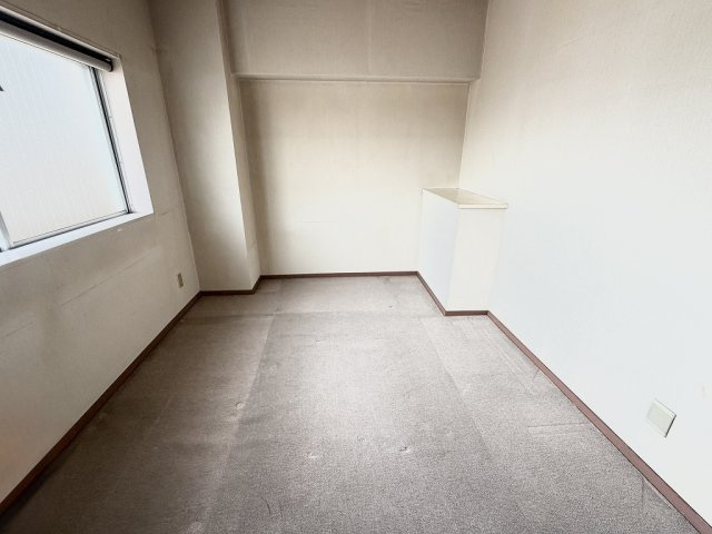 寿ゞやマンション小牧の洋室|使い勝手のいい洋室です