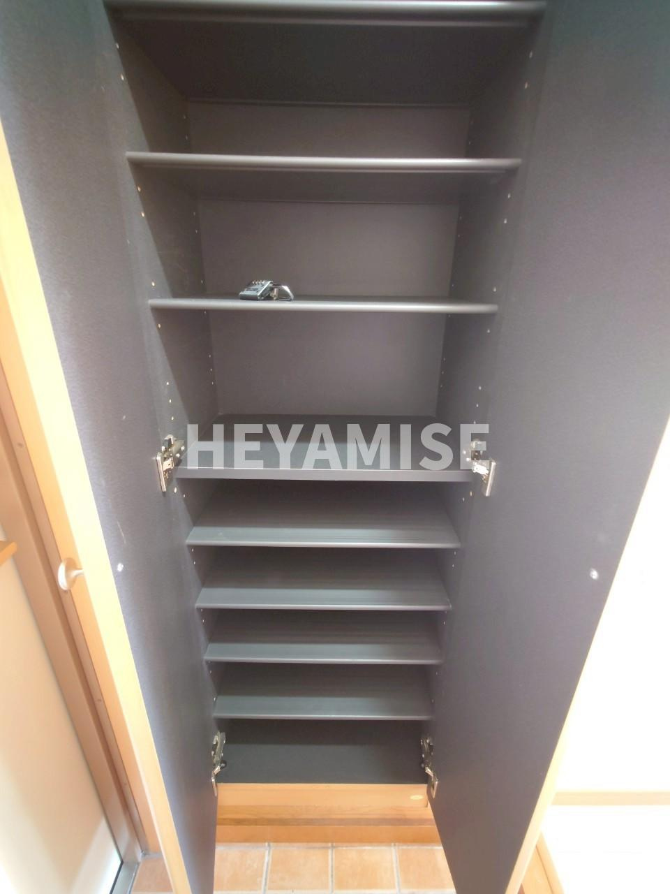 フリーデンSTの収納|※同物件別号室タイプの参考写真でございます※現況を優先します※