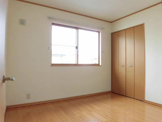 ベルメゾン青山の洋室