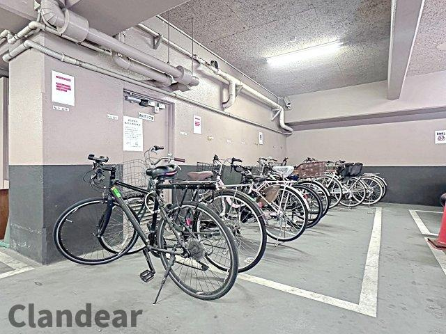 ドルミ錦糸町大興ビルの駐輪場|ドキドキの新生活も、安心してスタート。ぴったりの住まいを見つけませんか？クランディアが一緒に住まい選びをサポートします‼　まずは、お気軽にお問合せください　＃クランディア