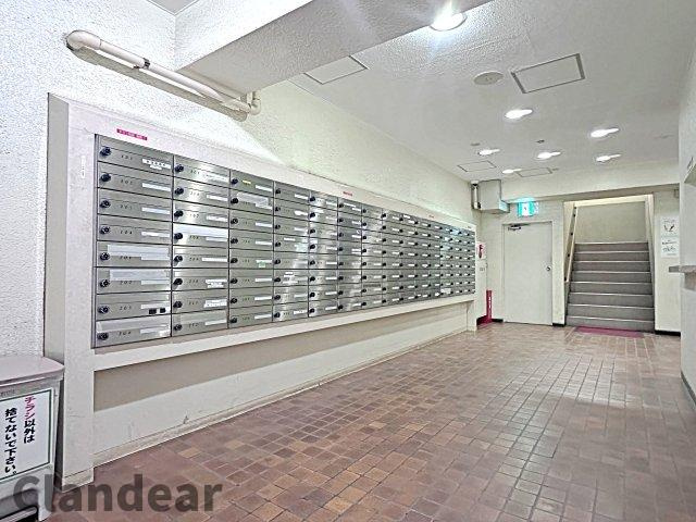 ドルミ錦糸町大興ビルのロビー|ドキドキの新生活も、安心してスタート。ぴったりの住まいを見つけませんか？クランディアが一緒に住まい選びをサポートします‼　まずは、お気軽にお問合せください　＃クランディア