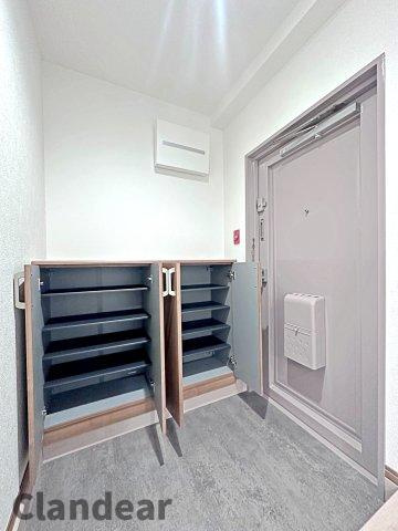 ドルミ錦糸町大興ビルの玄関|ドキドキの新生活も、安心してスタート。ぴったりの住まいを見つけませんか？クランディアが一緒に住まい選びをサポートします‼　まずは、お気軽にお問合せください　＃クランディア