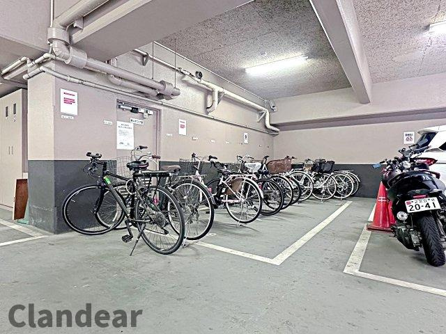 ドルミ錦糸町大興ビルの駐輪場|ドキドキの新生活も、安心してスタート。ぴったりの住まいを見つけませんか？クランディアが一緒に住まい選びをサポートします‼　まずは、お気軽にお問合せください　＃クランディア