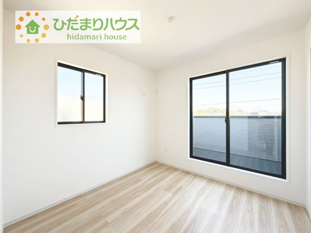 【洋室】 | 取手市ゆめみ野5期　新築戸建　1号棟 | バルコニーに面している居室なので、自然と光が差し込みます♪