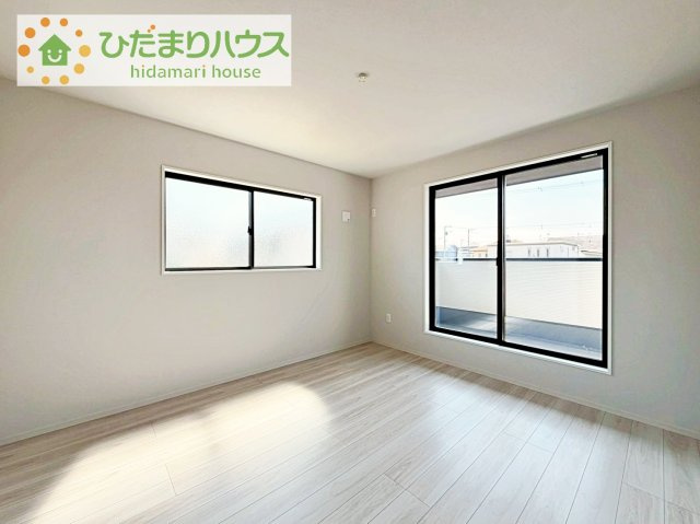 【寝室】 | 取手市ゆめみ野5期　新築戸建　2号棟 | 広めの主寝室は、ベッドの他にもパソコンデスクやドレッサーなども置けちゃいます(*^-^*)