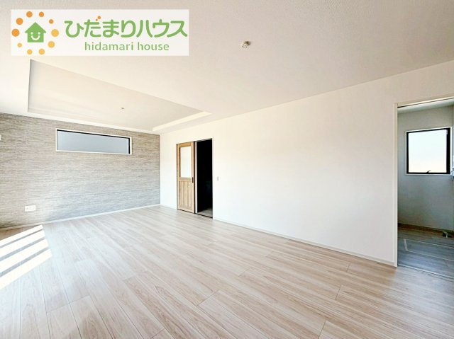 【居間・リビング】 | 取手市ゆめみ野5期　新築戸建　2号棟 | お子様が元気に遊べる広々としたリビングです！