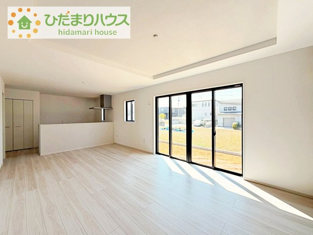 【居間・リビング】 | 取手市ゆめみ野5期　新築戸建　2号棟 | 早くお仕事終わらせて、家に帰りたくなるようなリビングです(^^♪