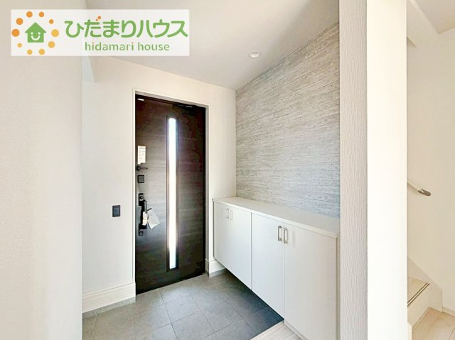 【玄関】 | 取手市ゆめみ野5期　新築戸建　2号棟 | 丁度良い靴箱のサイズ♪これだけあれば家族全員の靴がしまえてスッキリ(^O^)
