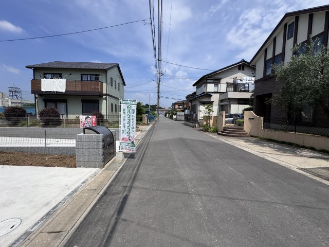 市川市柏井町３丁目新築戸建の前面道路含む現地写真|北東側前面道路・幅員約5.9ｍ