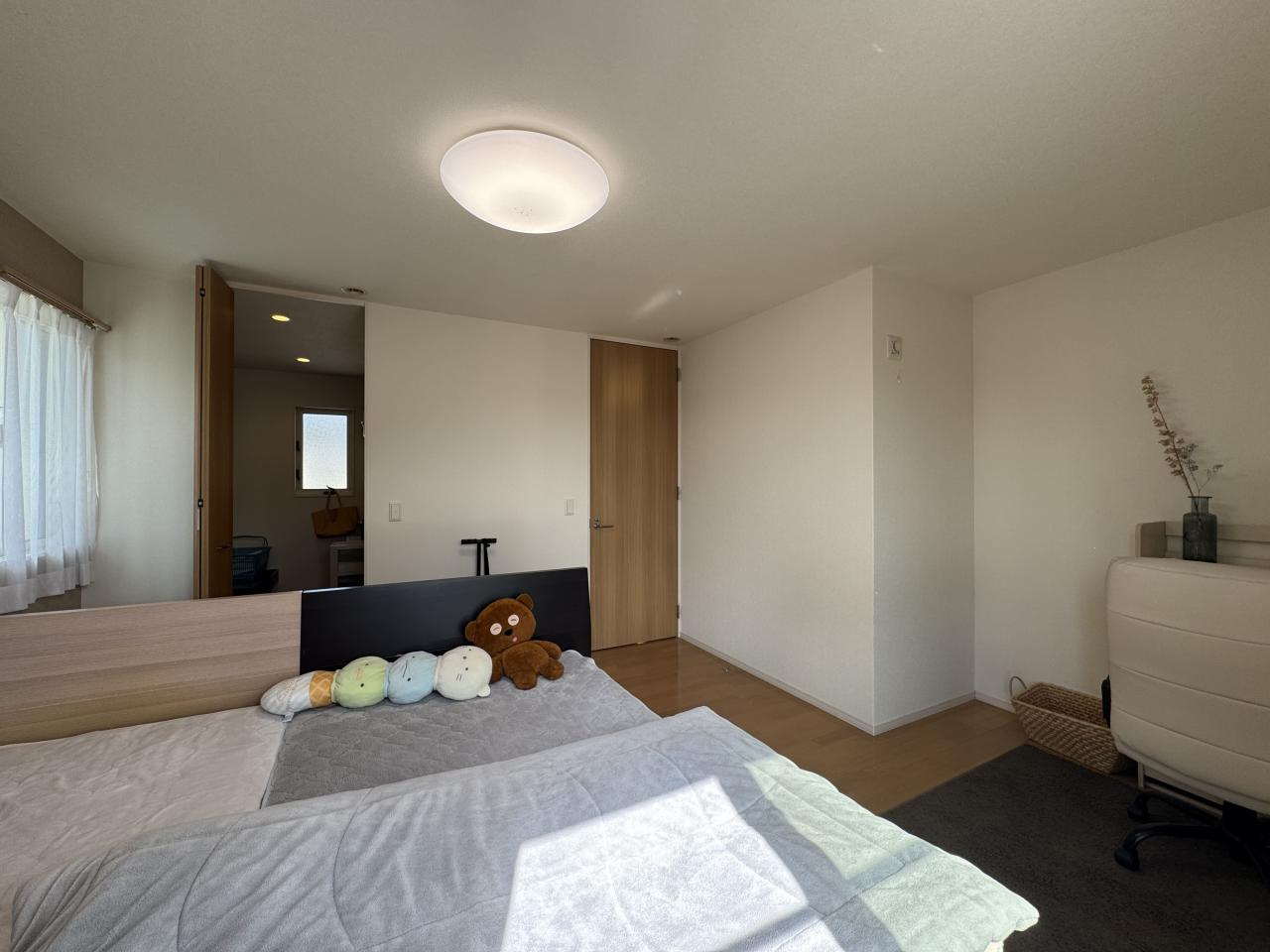 高知市口細山　中古戸建ての洋室