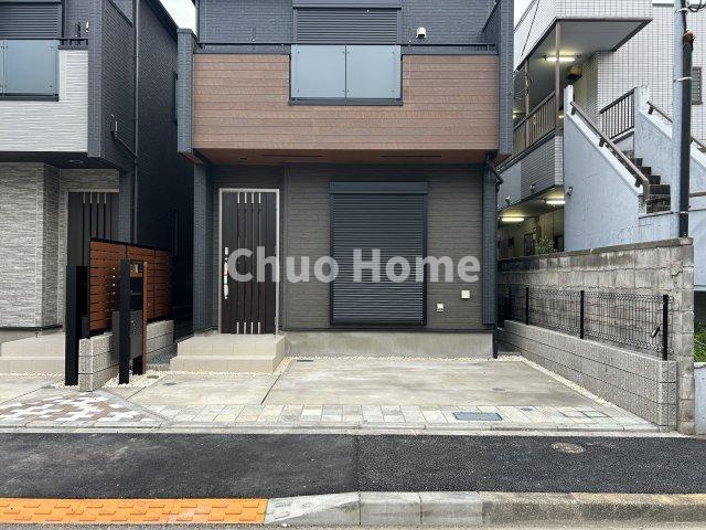 江戸川区北小岩6丁目新築分譲住宅の駐車場|カースペース