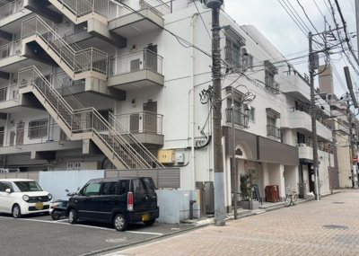 【外観】 | 成和スカイハイツ淵野辺 | マンションの外観は非常に重要なポイントです！外観の善し悪しは資産価値に大きな影響を与えます。外観のいいマンションを購入することで、高値で売却がしやすく、買い手が見つかりやすいというメリットがあります。