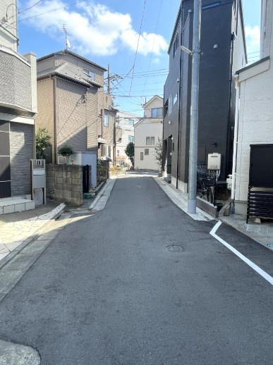 【前面道路含む現地写真】 | 練馬区春日町5丁目戸建