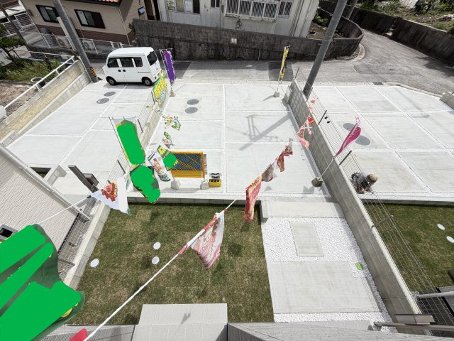 八重瀬町世名城（全3棟）ラストB号棟の駐車場|B号棟　駐車3台＋お庭付き♪