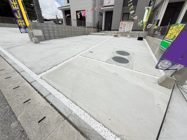 八重瀬町世名城（全3棟）ラストB号棟の駐車場|B号棟　駐車3台可♪
