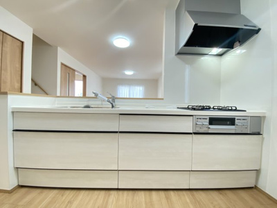 【キッチン】 | 八重瀬町世名城（全3棟）ラストB号棟 | ※同仕様写真です