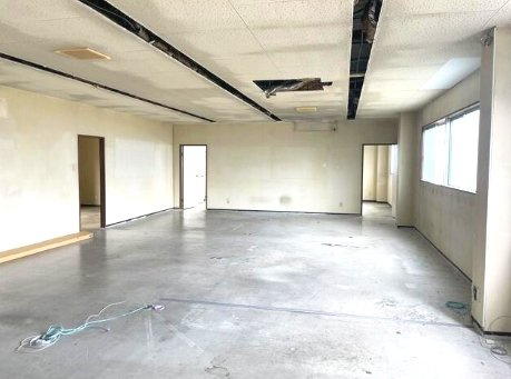 久世築山町工場の内装